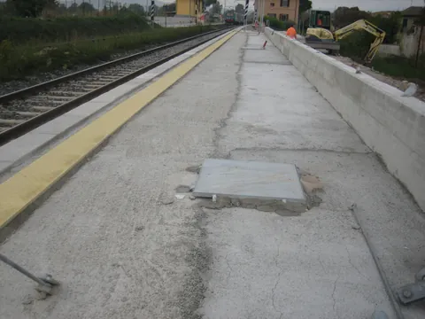Sistemazione della banchina ferroviaria