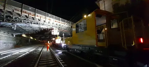 Lavorazioni ferroviarie in notturna