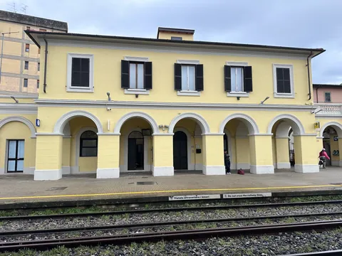 Fabbricato di stazione riqualificato